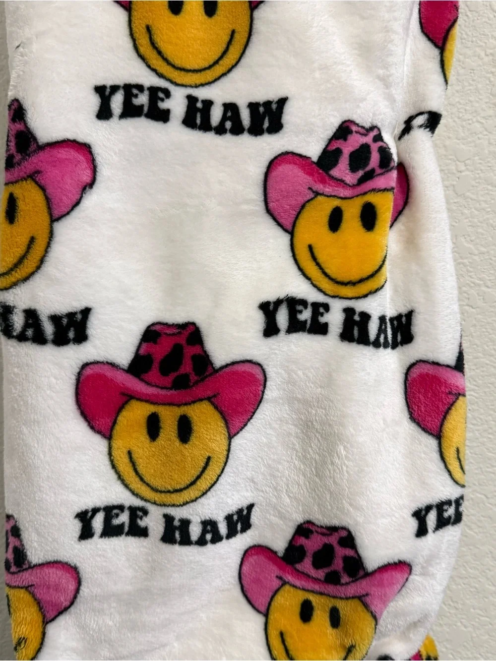 Howdy yee how smiley face ultra soft throw blanket